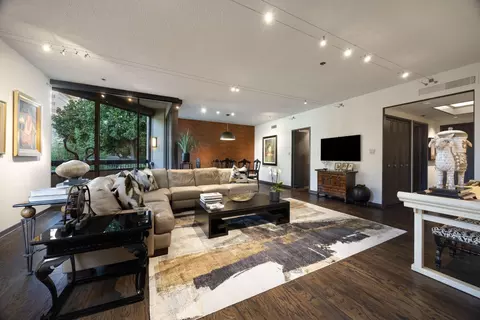 5555 Del Monte Dr #102, Houston, TX 77056