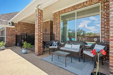 Exterior - 3710 Williams Trace Dr, Bryan, TX 77808 photo 3 of 7