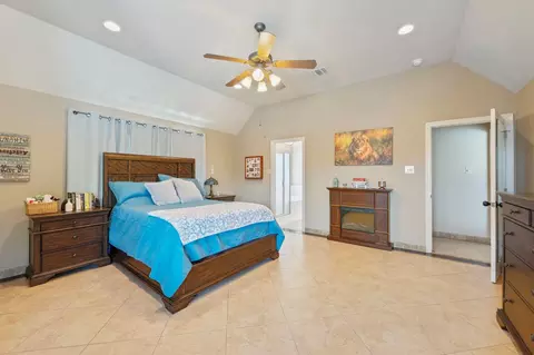 Bedroom - 3710 Williams Trace Dr, Bryan, TX 77808 photo 2 of 5