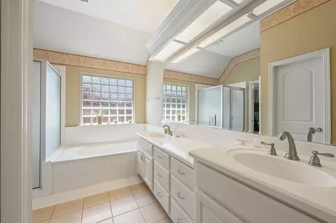 Bath - 3710 Williams Trace Dr, Bryan, TX 77808 photo 2 of 4