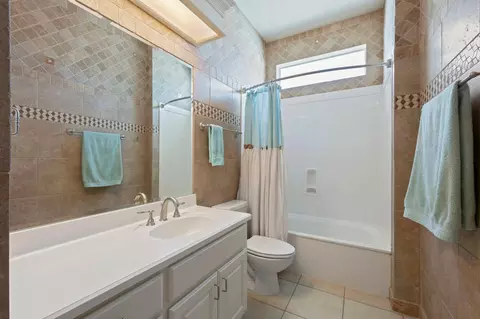 Bath - 3710 Williams Trace Dr, Bryan, TX 77808 photo 1 of 4