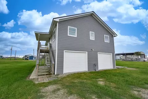 90 Blue Fish, Palacios, TX 77465
