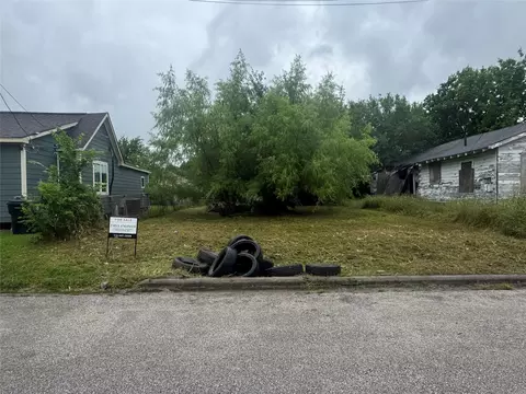 3118 Webster St, Houston, TX 77004