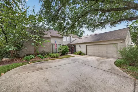 11835 Cedar Pass Dr, Houston, TX 77077