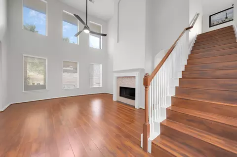2318 Shadow Falls Ln, Pearland, TX 77584