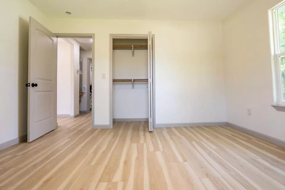 Bedroom - 58 Hybiscus Ct, Lake Jackson, TX 77566 photo 3 of 7