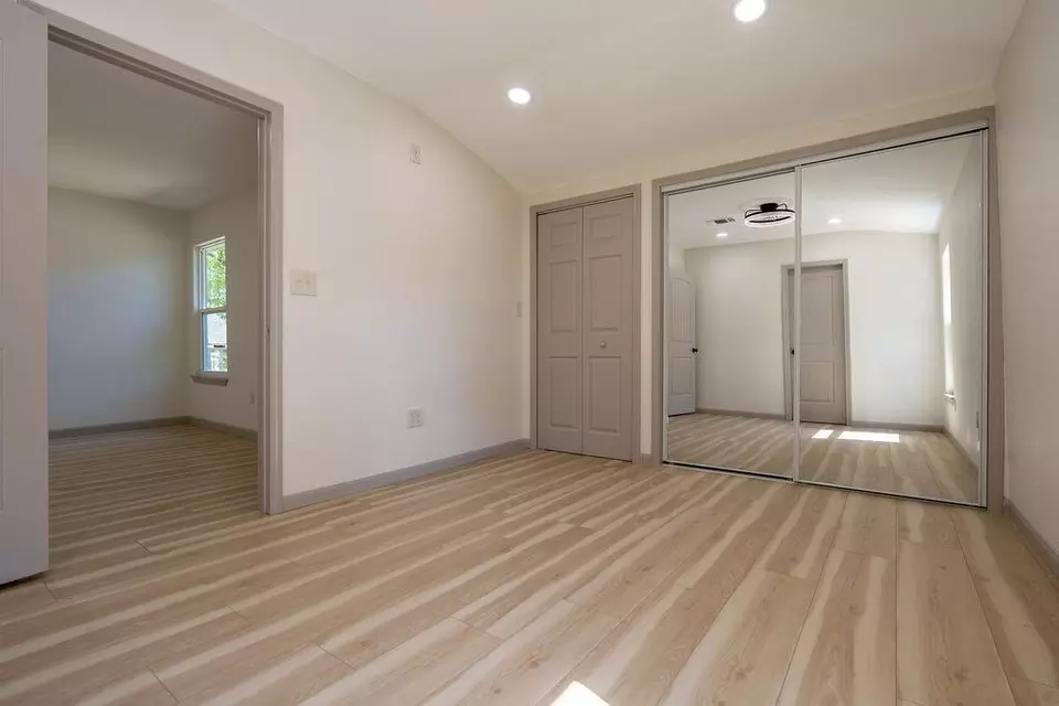 Bedroom - 58 Hybiscus Ct, Lake Jackson, TX 77566 photo 1 of 7