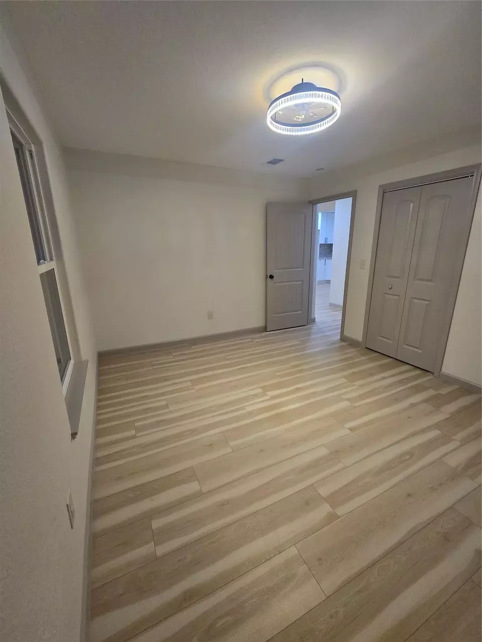 Bedroom - 58 Hybiscus Ct, Lake Jackson, TX 77566 photo 5 of 7