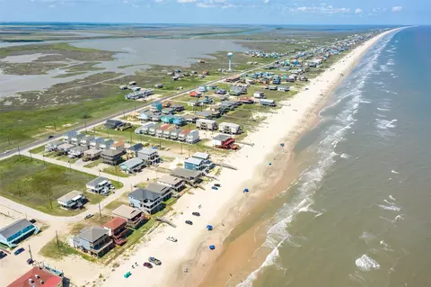 View/Area - 109 D Santar Loop, Surfside Beach, TX 77541 photo 3 of 6
