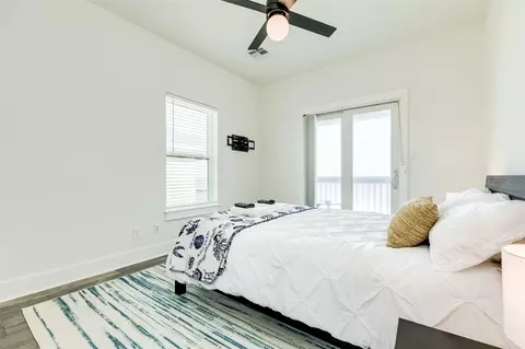 Bedroom - 109 D Santar Loop, Surfside Beach, TX 77541 photo 6 of 7