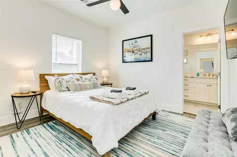Bedroom - 109 D Santar Loop, Surfside Beach, TX 77541 photo 2 of 7