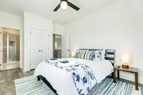 Bedroom - 109 D Santar Loop, Surfside Beach, TX 77541 photo 3 of 7