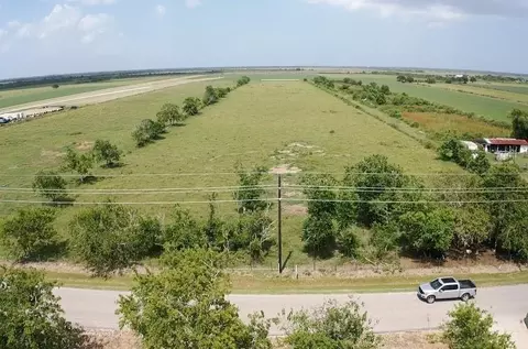 212 County Rd, Angleton, TX 77515 photo 5