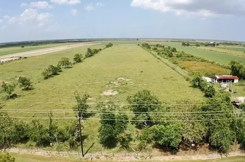 212 County Rd, Angleton, TX 77515 photo 4