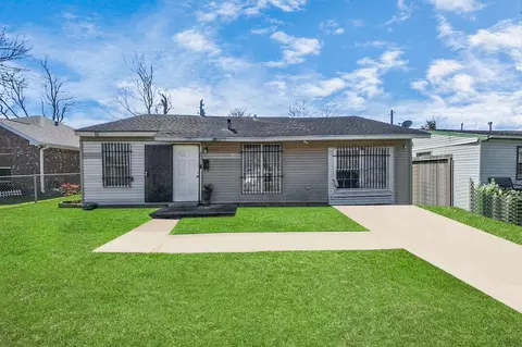 4926 Van Fleet St, Houston, TX 77033