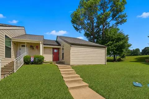 41 Driving Range Ln, Trinity, TX 75862