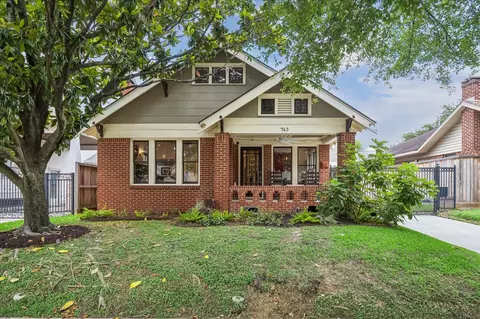943 Teetshorn St, Houston, TX 77009