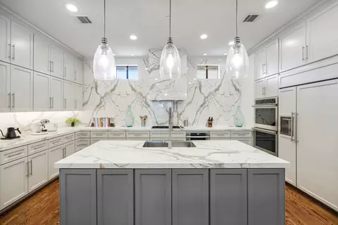 2415 Commonwealth St, Houston, TX 77006