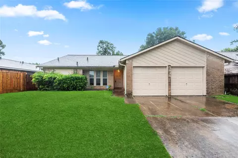 5418 Greenhill Forest Dr, Houston, TX 77088