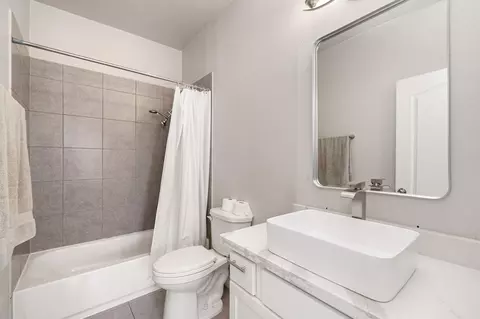 Bath - 2007 Brookmont Dr, Conroe, TX 77301 photo 4 of 5
