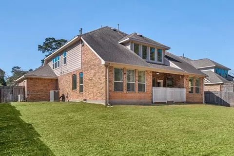 Exterior - 2007 Brookmont Dr, Conroe, TX 77301 photo 5 of 8