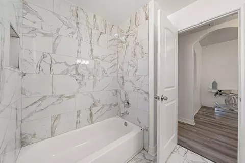 Bath - 2007 Brookmont Dr, Conroe, TX 77301 photo 5 of 5