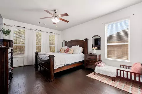 Bedroom - 2007 Brookmont Dr, Conroe, TX 77301 photo 1 of 5