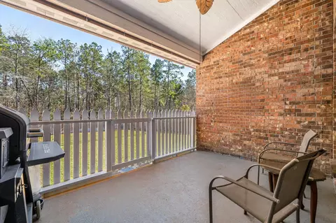 Exterior - 2007 Brookmont Dr, Conroe, TX 77301 photo 4 of 8