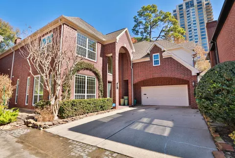 106 N Wynden Estates Ct, Houston, TX 77056