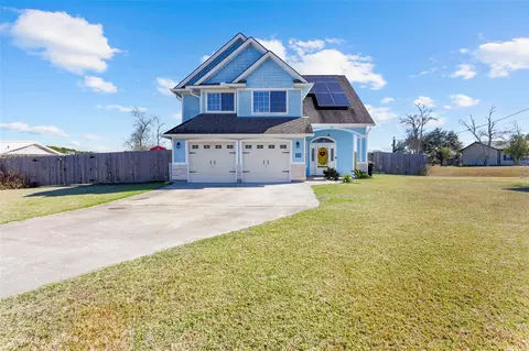 3221 Cemetery Rd, Santa Fe, TX 77517