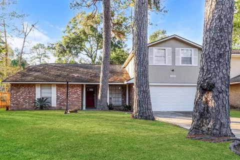 2030 Lone Rock Dr, Houston, TX 77339