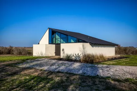 1905 Century Farms Rd, Burton, TX 77835
