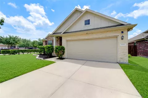 3031 Fir Meadow Ln, Dickinson, TX 77539