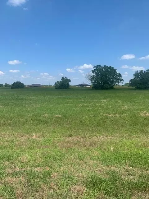 498 Brahman Trl, Angleton, TX 77515 photo 3