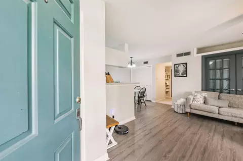 2121 Hepburn St #612, Houston, TX 77054
