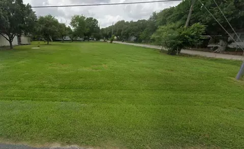 921 W Fifth Street St, El Campo, TX 77437