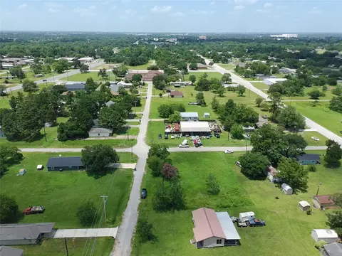 2702 12th St, Hempstead, TX 77445 photo 5