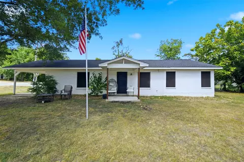 700 N Owensville St, Franklin, TX 77856