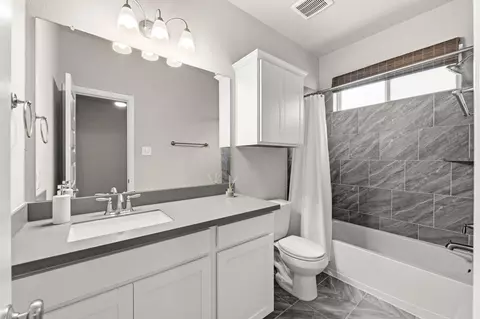 Bath - 28051 Drifters Bend Dr, Spring, TX 77386 photo 3 of 5