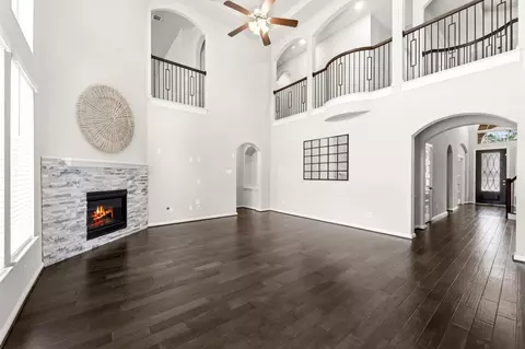 Living - 28051 Drifters Bend Dr, Spring, TX 77386 photo 2 of 3
