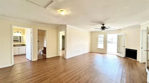 8323 Wilcrest Dr #0006, Houston, TX 77072