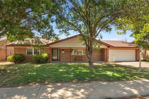 120 Cherokee Dr, Hereford, TX 79045