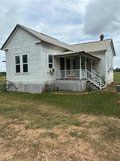 465 Stalbaum Rd, Bellville, TX 77418