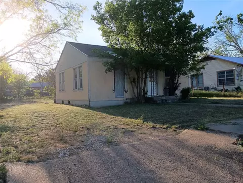 600 5th Ave, Coleman, TX 76834