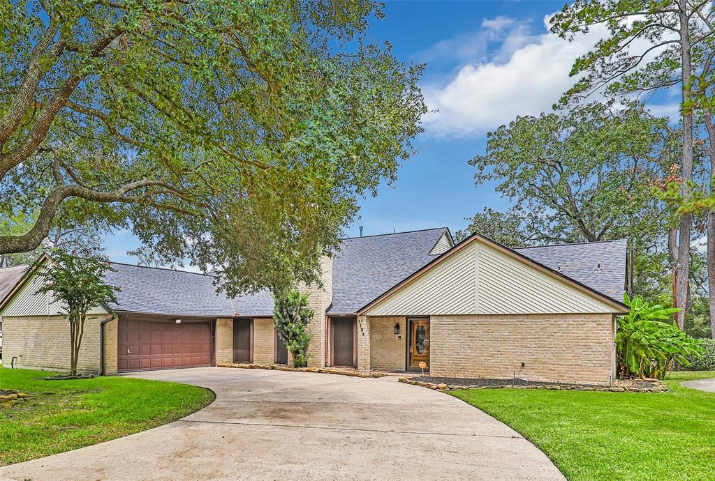 1134 Chestnut Rdg Rd  