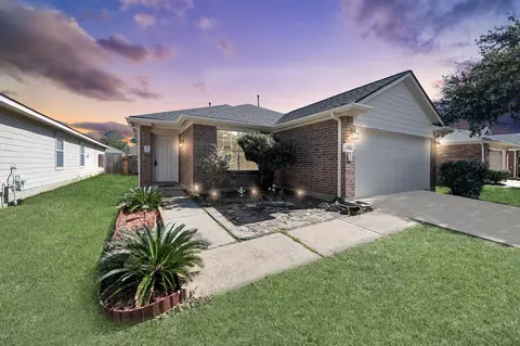 21630 Falvelsunset Ct, Spring, TX 77388