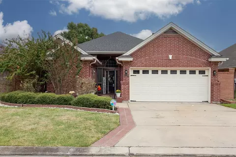 716 N 31st St, Nederland, TX 77627