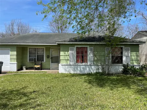 5543 Lakefield Dr, Houston, TX 77033