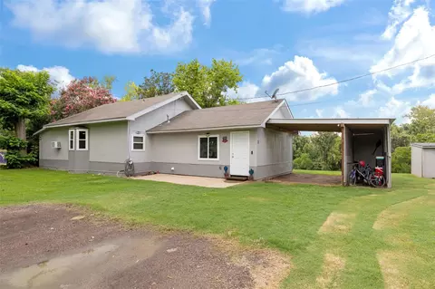 703 Pecan Valley Dr, Wharton, TX 77488