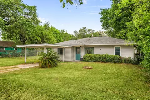 2312 6th Ave N, Texas City, TX 77590
